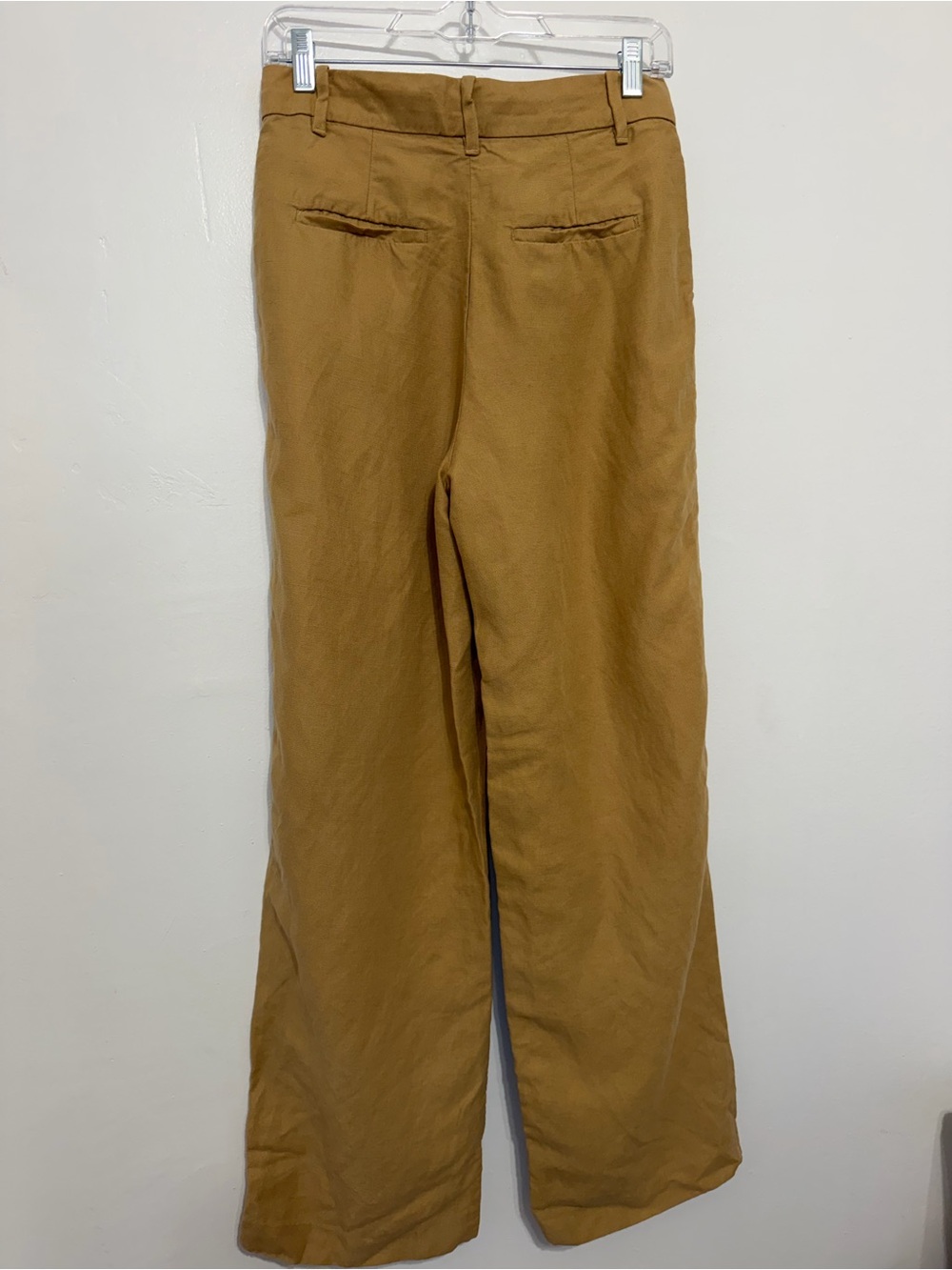 Aritzia
The Effortless Pant Cruise Linen* - Picture 3 of 6